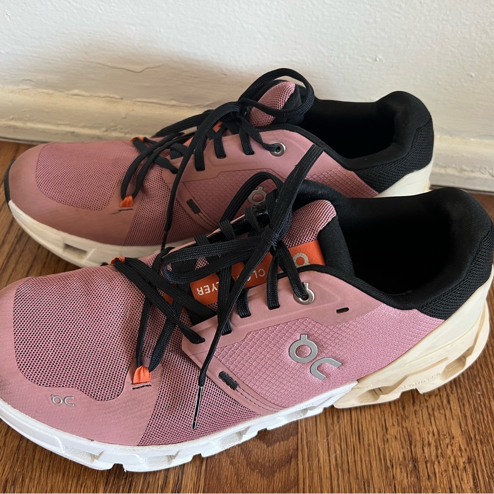 On Running Women's Cloudflyer 4 size 10.5